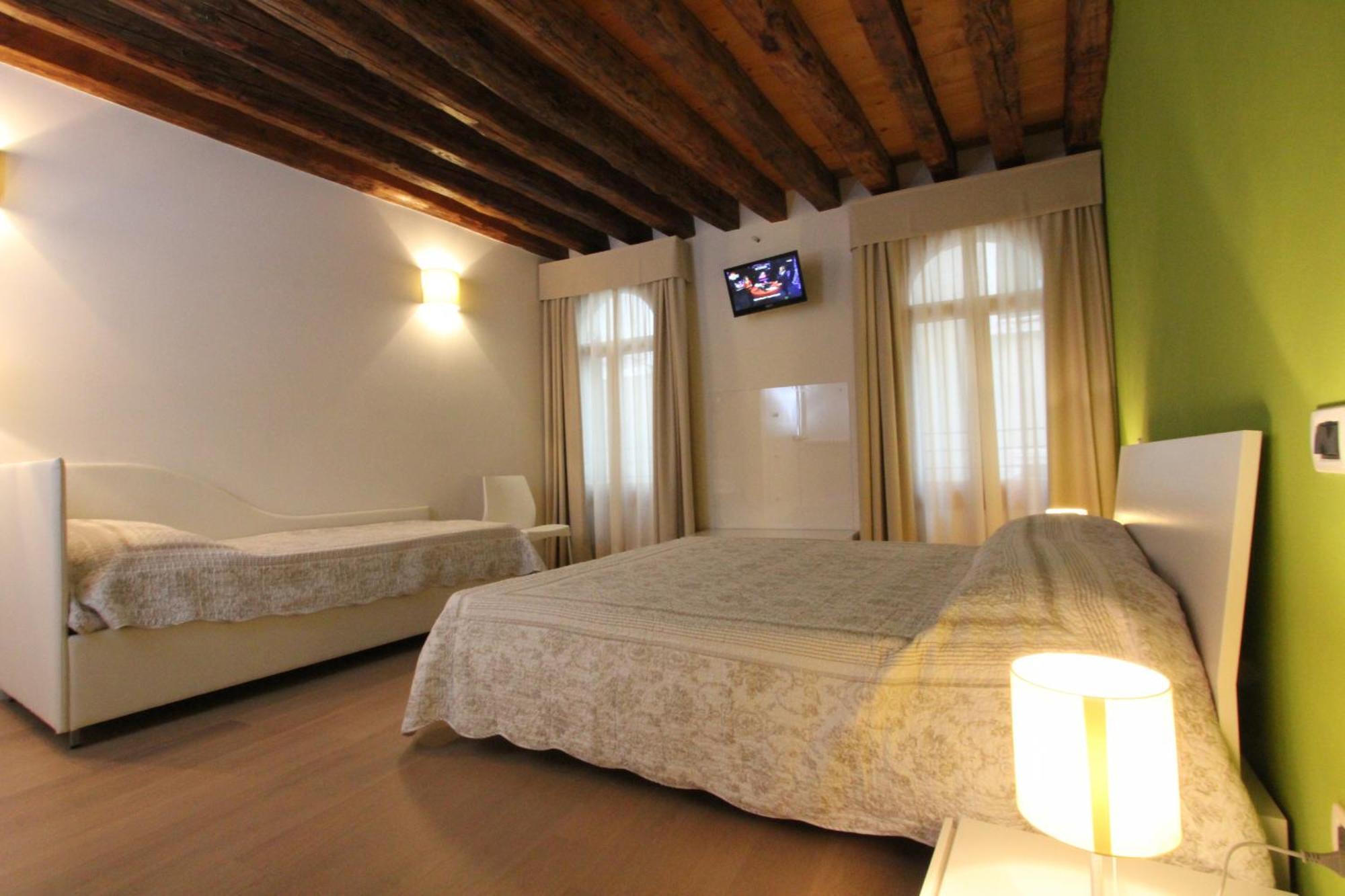 City Apartments Rialto Market Venesia Bagian luar foto